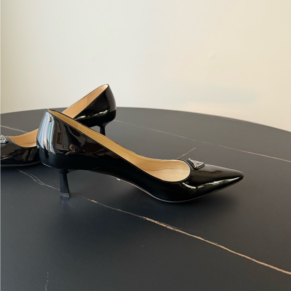Prada Black Patent Leather Heels 38.5 - image 6